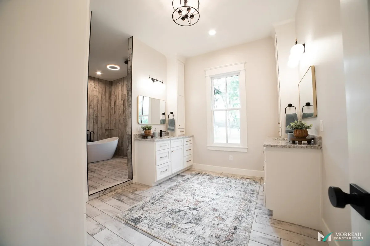 Primary bath wet room with tile surround
